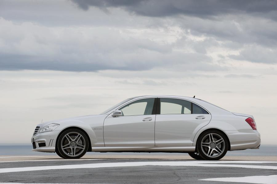  Mercedes-Benz S65 AMG 2010 года  (фото 3 из 9)